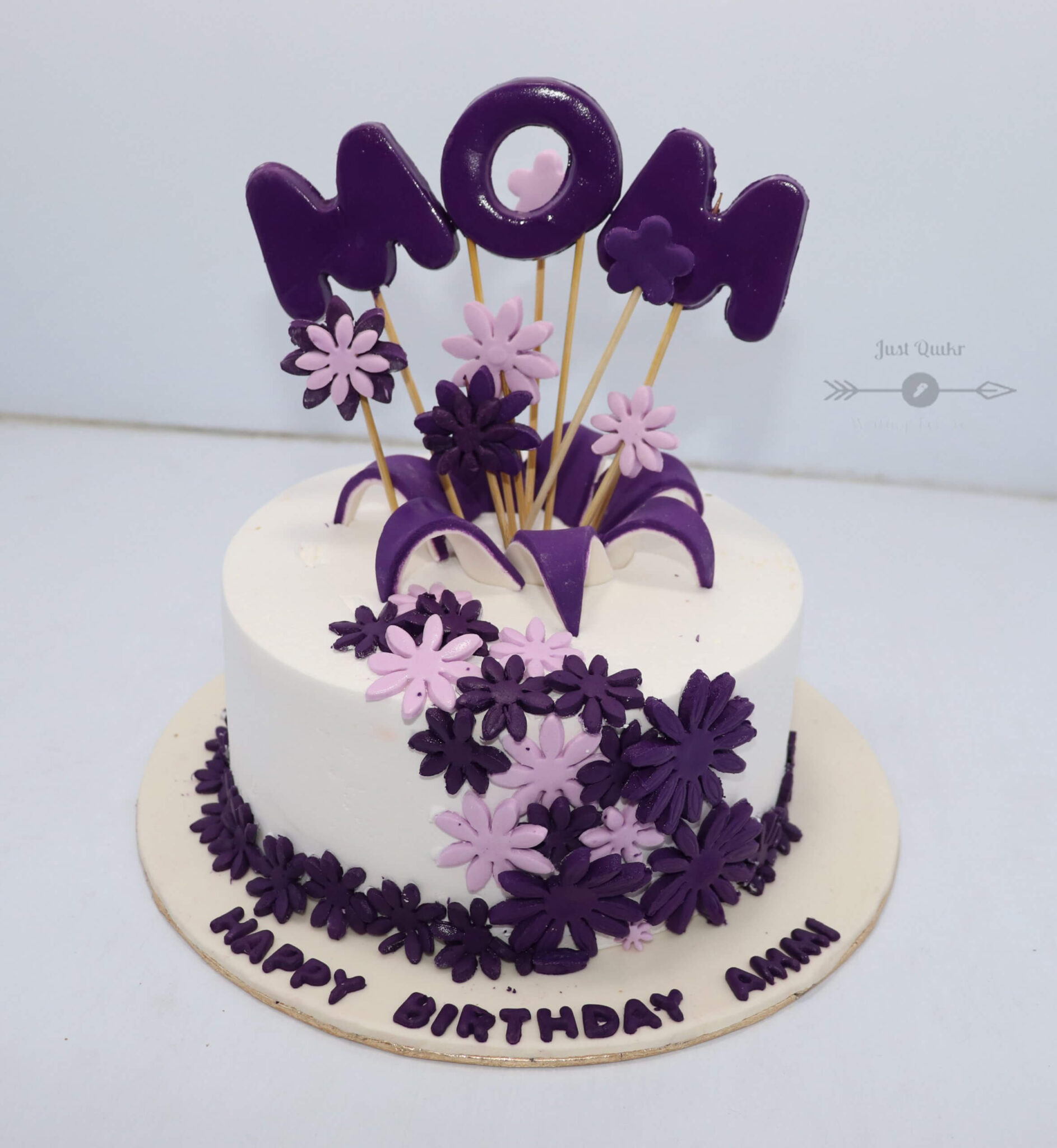 Designer Cake For Mom 1kg Cake Carnival Online Cake Fruits 